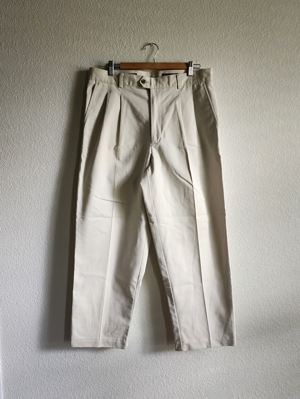 Nordstrom Mens 35Wx29L Smartcare Stain Resistant Ivory Pleated Casual Pants